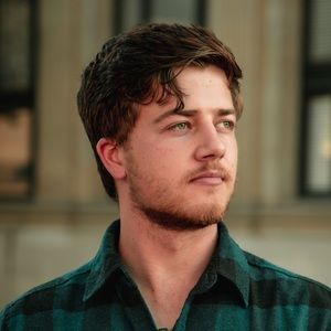 Meet your Posher, Dakota